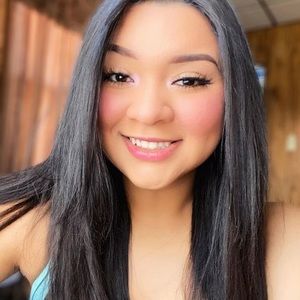 Meet your Posher, Roxana